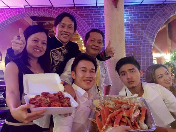 Hoài Linh tiết lộ ảnh đời tư hiếm thấy, lộ diện 5 anh chị em ruột thành đạt-6