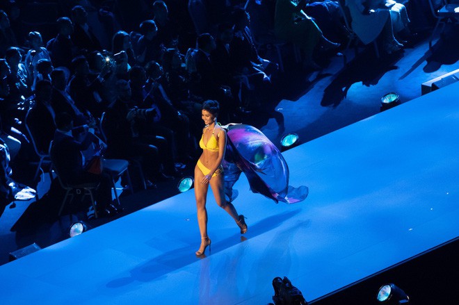 HHen Niê bật khóc: Từng áp lực đến mức muốn bỏ vương miện, mẹ ruột sợ hãi trước tin đồn ác ý về con gái-2