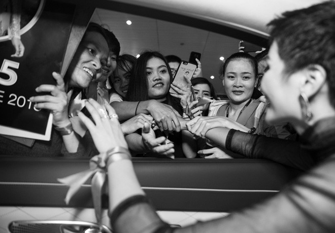 HHen Niê bật khóc: Từng áp lực đến mức muốn bỏ vương miện, mẹ ruột sợ hãi trước tin đồn ác ý về con gái-9