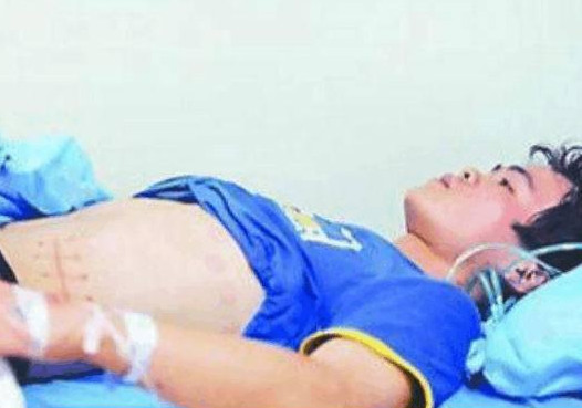 Bán thận mua iPhone 4, thanh niên Trung Quốc nằm viện suốt 7 năm-1