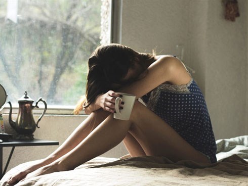 Kinh hãi khi chồng ở nước ngoài về bỗng coi vợ như búp bê tình dục