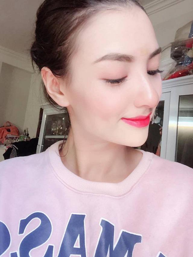 Bình thường đã đẹp rồi, vì sao Elly Trần và 3 bà mẹ đơn thân này vẫn đi... sửa mặt?-12