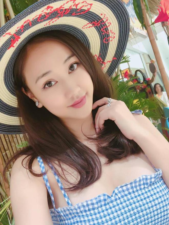 Bình thường đã đẹp rồi, vì sao Elly Trần và 3 bà mẹ đơn thân này vẫn đi... sửa mặt?-6