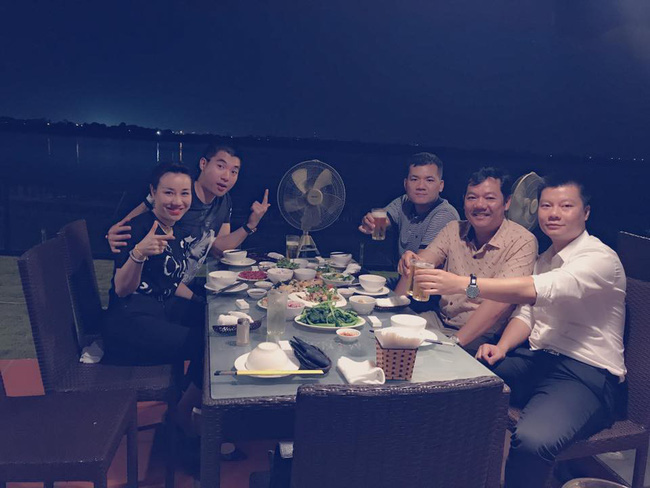 Con trai lấy vợ đại gia hơn 15 tuổi, bố Trương Nam Thành bất ngờ nhắn nhủ nàng dâu câu này-4