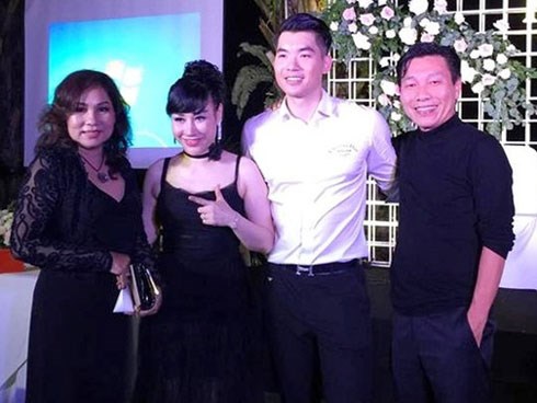 Con trai lấy vợ đại gia hơn 15 tuổi, bố Trương Nam Thành bất ngờ nhắn nhủ nàng dâu câu này