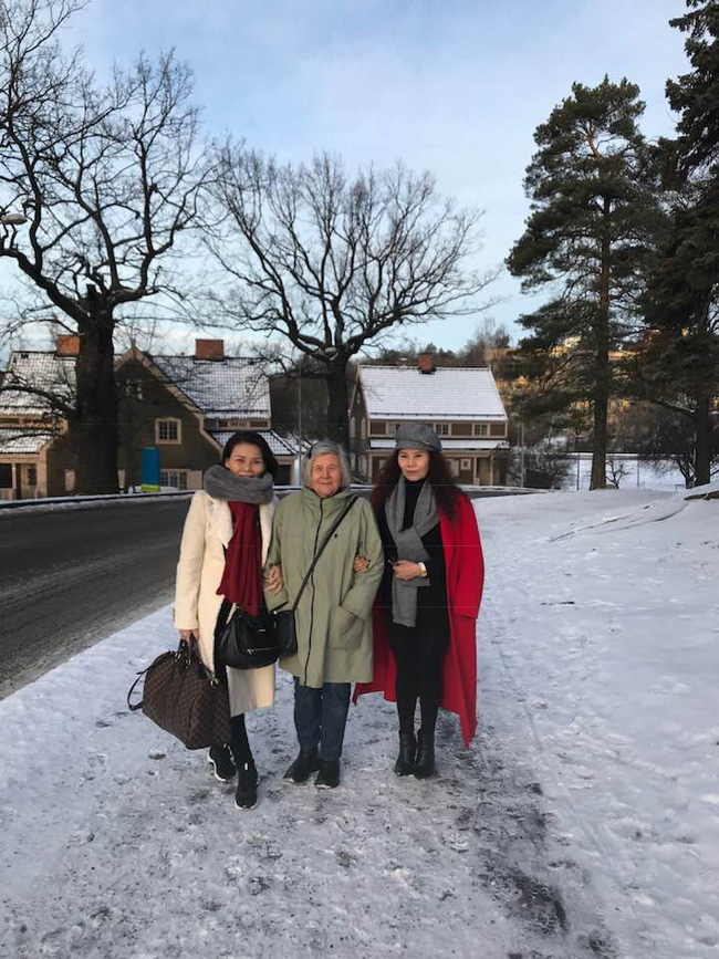 Gia đình Hà Hồ dùng bữa cơm thân mật với bố mẹ Kim Lý, fan hâm mộ mong mỏi một đám cưới trọn vẹn-2