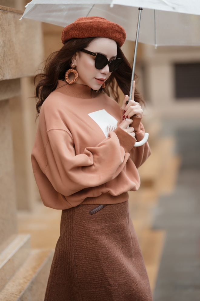 Sau khi tuyên bố làm mẹ đơn thân, Trà Ngọc Hằng khoe vẻ đẹp đầy kiêu hãnh giữa trời đông Hà Nội-2