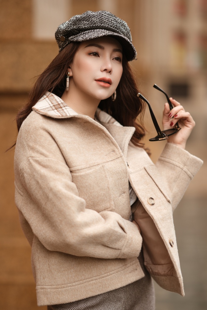 Sau khi tuyên bố làm mẹ đơn thân, Trà Ngọc Hằng khoe vẻ đẹp đầy kiêu hãnh giữa trời đông Hà Nội-5