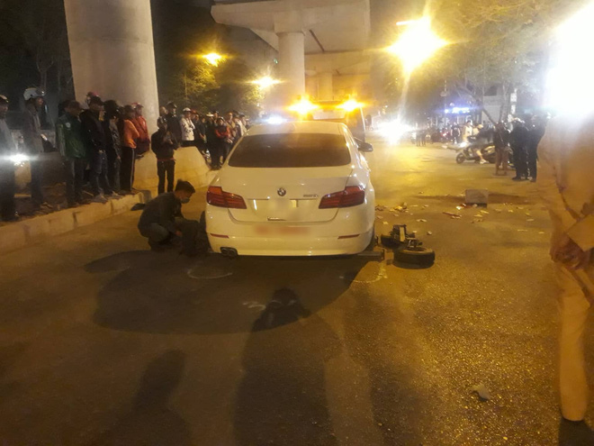 Nhân chứng kể lại vụ cô gái tử vong sau khi va chạm với BMW và xe buýt: Người phụ nữ lái ô tô chạy lẫn vào đám đông, trông rất sợ hãi-1