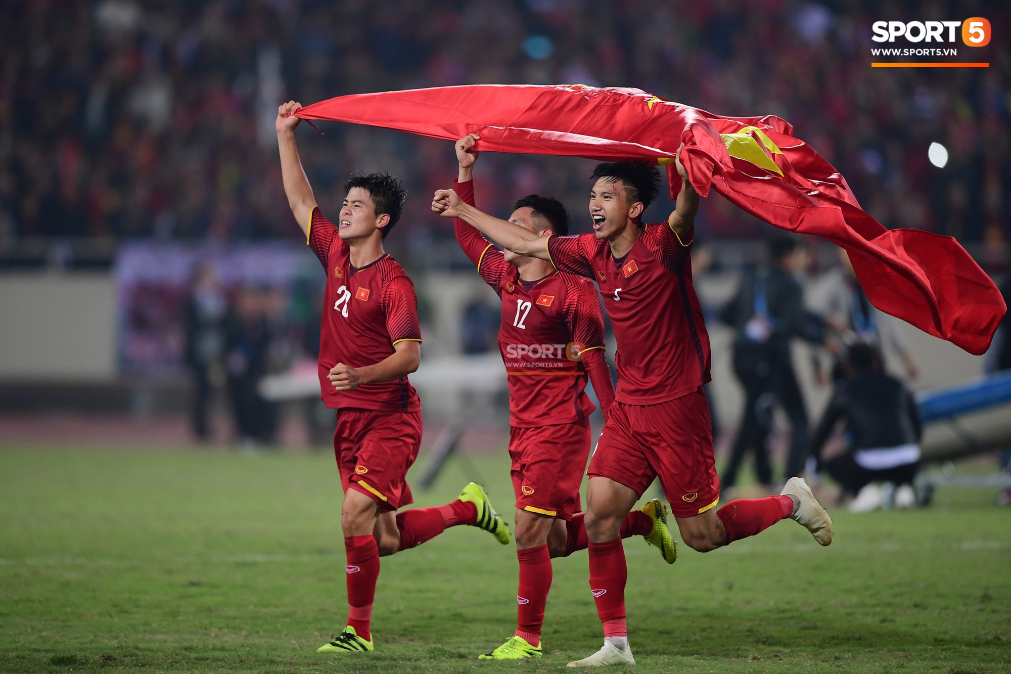 Chưa thi đấu, đội tuyển Việt Nam đã lập liên tiếp kỷ lục tại Asian Cup 2019-1
