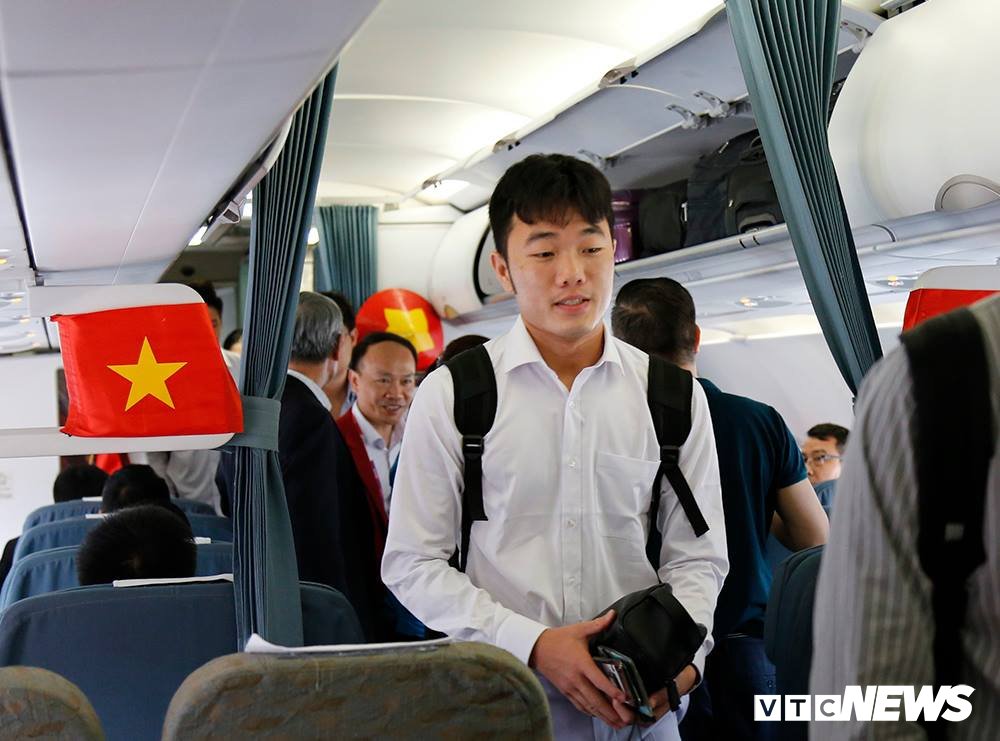 HLV Park Hang Seo đang chờ đợi, nhưng Xuân Trường vẫn lạc lối trong đêm-1