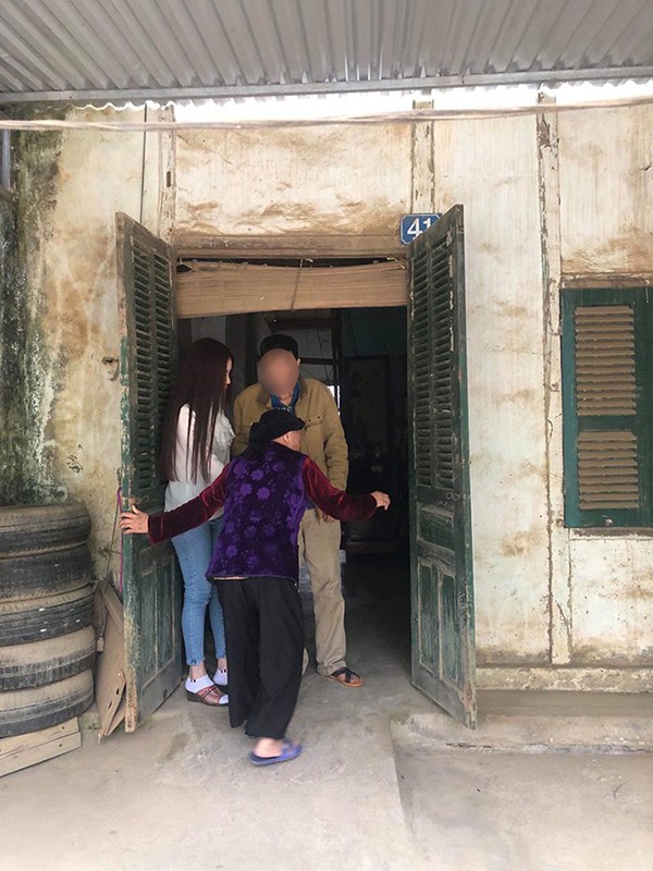 Người thân tiết lộ thêm gia cảnh nghèo khó, nợ nần của Thư Dung-1