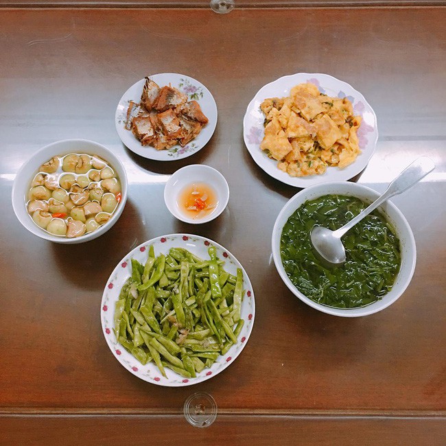 Khoe mâm cơm rẻ lên khắp các diễn đàn, mẹ trẻ bị chị em bắt bài rồi mắng cho vì lý do khó thông cảm-2