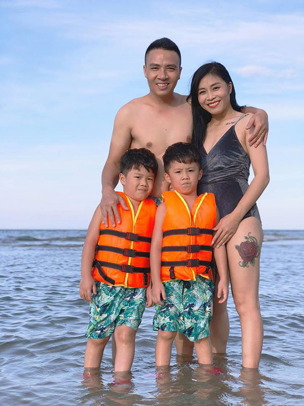 Được khuyên xóa hình xăm ở ngực đi sẽ đẹp hơn, MC Hoàng Linh đã phản pháo nhẹ nhàng mà cực gắt-15