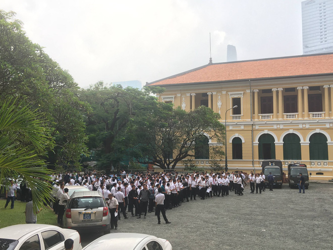 Vụ Vinasun kiện Grab đòi 41,2 tỷ đồng: Toà buộc Grab bồi thường 4,8 tỷ đồng, tài xế Vina hát náo loạn”-5