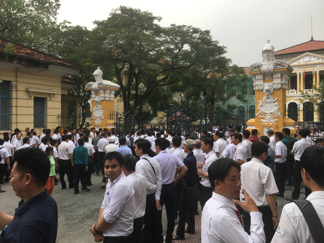 Vụ Vinasun kiện Grab đòi 41,2 tỷ đồng: Toà buộc Grab bồi thường 4,8 tỷ đồng, tài xế Vina hát náo loạn”-4