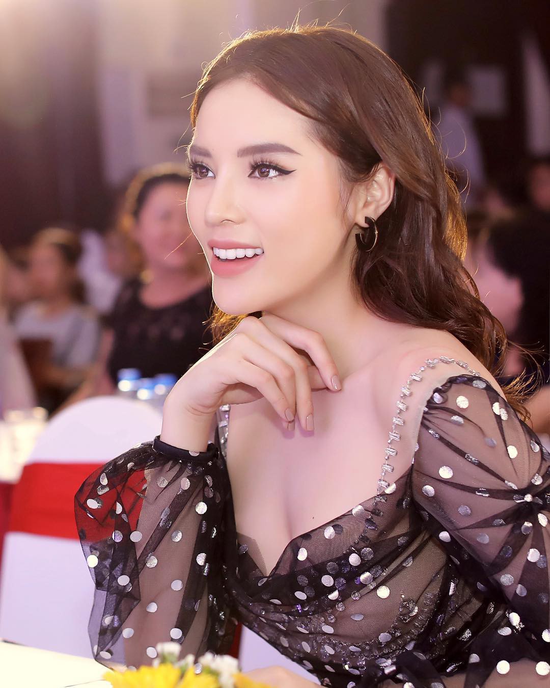 Lạ như Kỳ Duyên: tóc tai càng cầu kỳ lại càng xấu, cứ đơn giản lại thần thái hết nấc-10