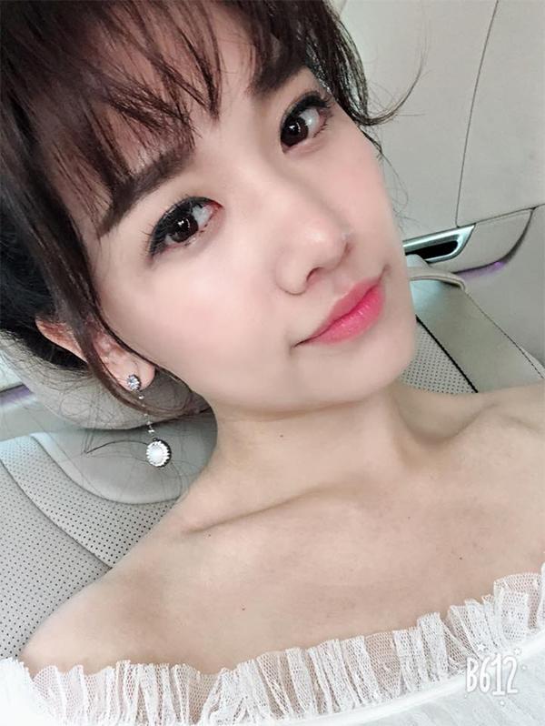 Kẻ lông mày thì dở, nhưng chắc chắn bà xã Trấn Thành luôn ăn đứt” các người đẹp khác bởi…-2