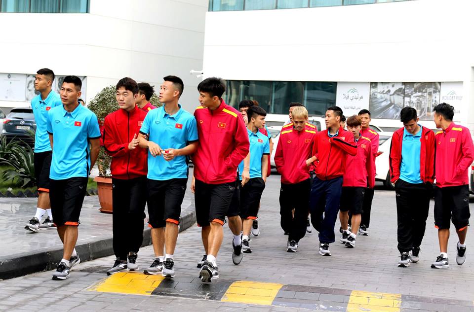 Có ai như Bùi Tiến Dũng, ốm đau không tìm người yêu lại đổ lỗi do thiếu hơi Đình Trọng nên sinh bệnh-1