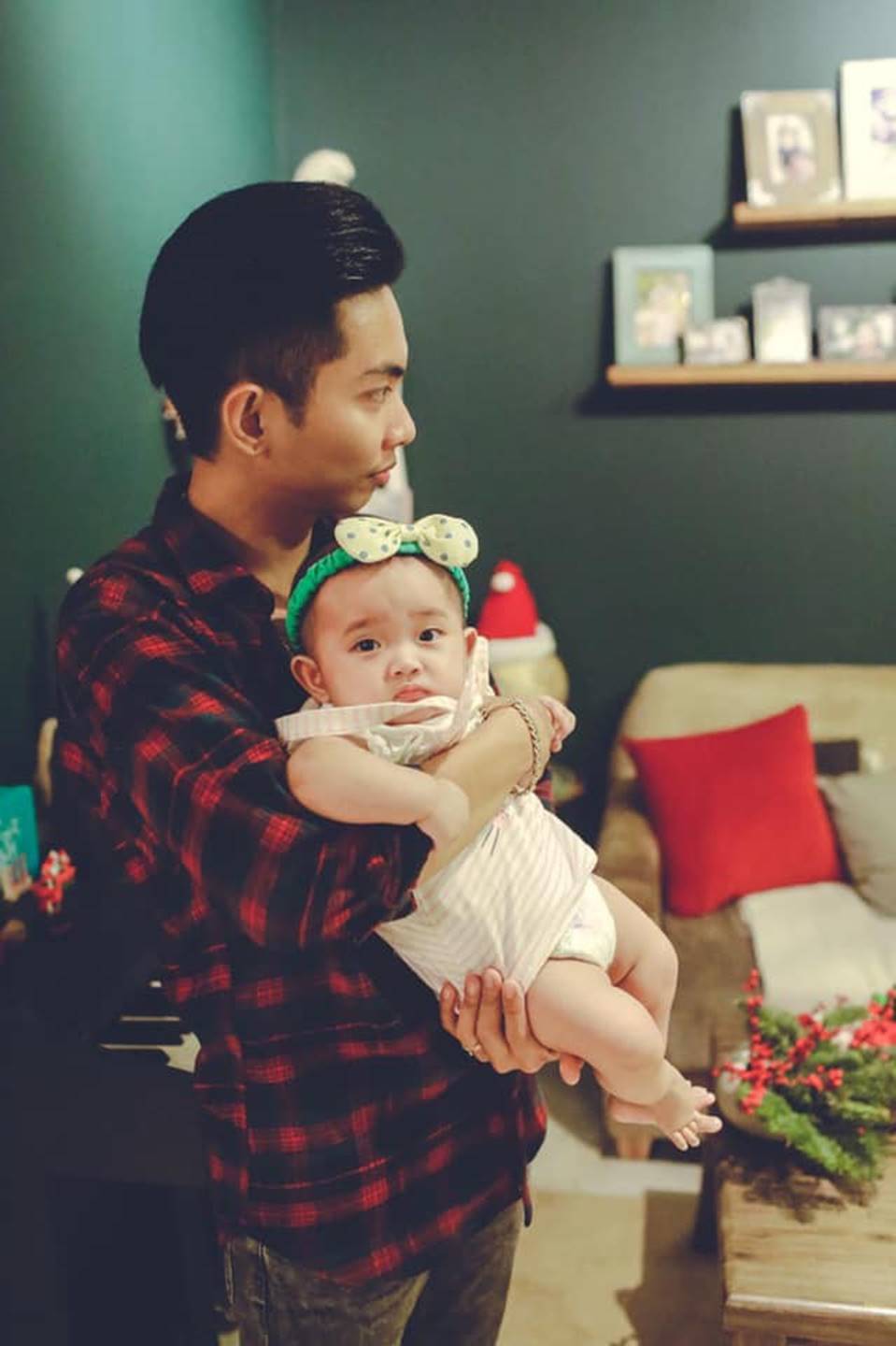 Bộ ảnh cận mặt dễ thương của con gái nhỏ nhà Khánh Thi - Phan Hiển-5