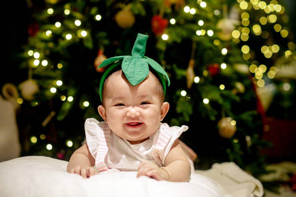 Bộ ảnh cận mặt dễ thương của con gái nhỏ nhà Khánh Thi - Phan Hiển-8