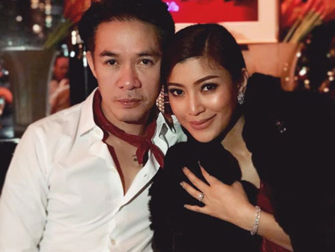 Bị bạn gái phản bội, nam sinh say xỉn, khóc lóc rồi chui vô thùng rác ngủ ngon lành đến sáng-4