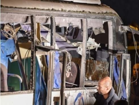 Em trai nạn nhân bị đánh bom ở Ai Cập: Bay trong đêm để đưa thi thể chị về-3