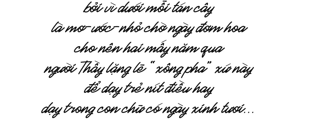Thầy khổng lồ và bé tí hon giữa núi rừng Quảng Ngãi: Chuyện cổ tích của tình yêu thương-24