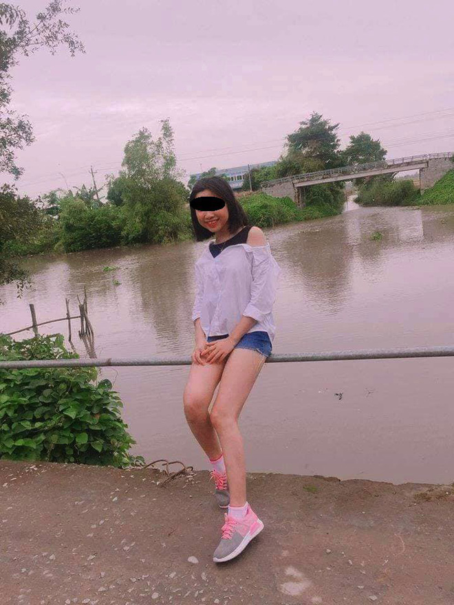 Cô gái ngã lộn cổ xuống sông sau phút giây miệt mài tạo dáng chụp ảnh-1