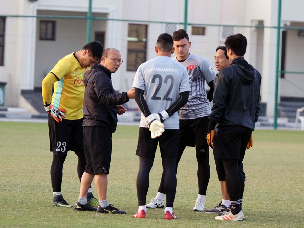 Nụ cười ngập tràn trong buổi tập đầu tiên của ĐTVN trên đất Qatar-12