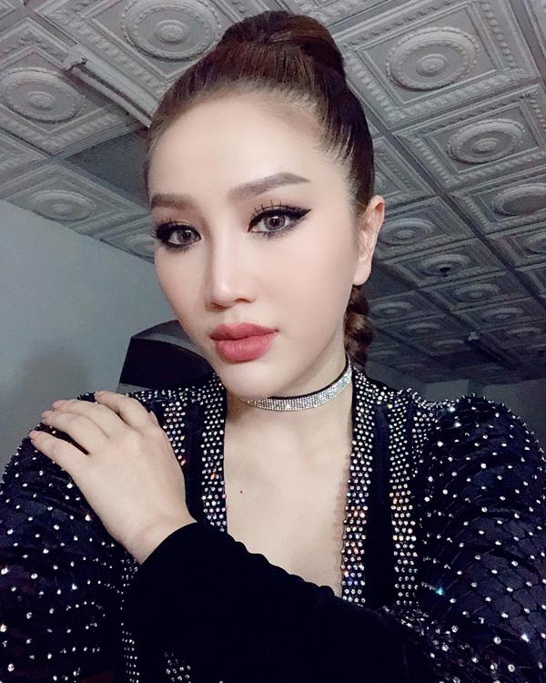 Những chiếc cằm xuyên thủng vạn vật” gây tranh cãi nhiều nhất năm qua, Minh Hằng vẫn chưa là nhất-8