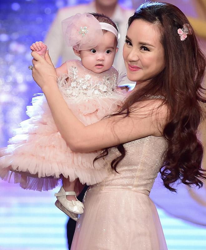 Bị tố giật chồng Việt kiều Mỹ hơn 15 tuổi, cuộc sống làm mẹ của Vy Oanh giờ ra sao?-7