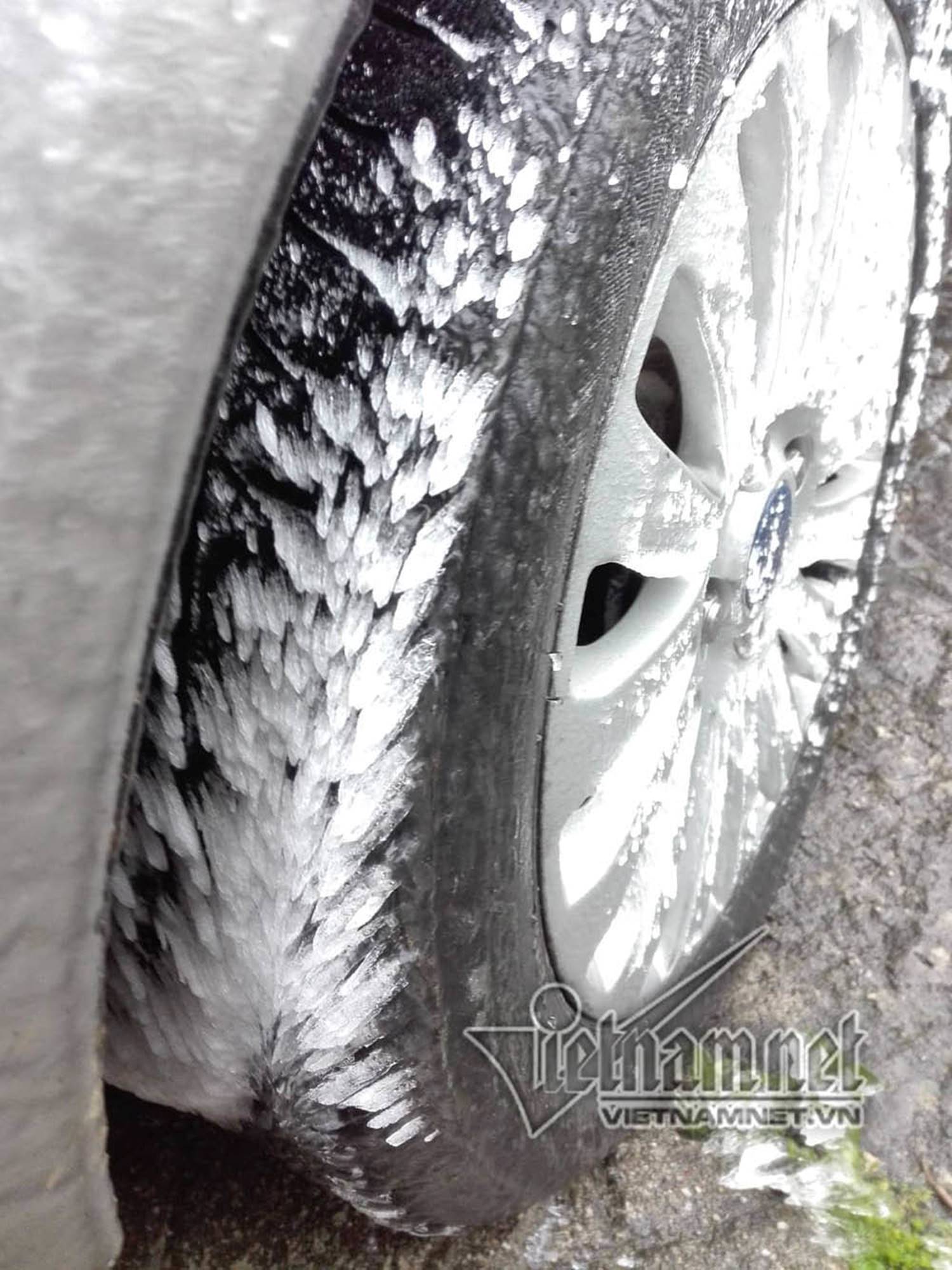 Mẫu Sơn âm 0,5 độ C, băng tuyết phủ kín ô tô-2