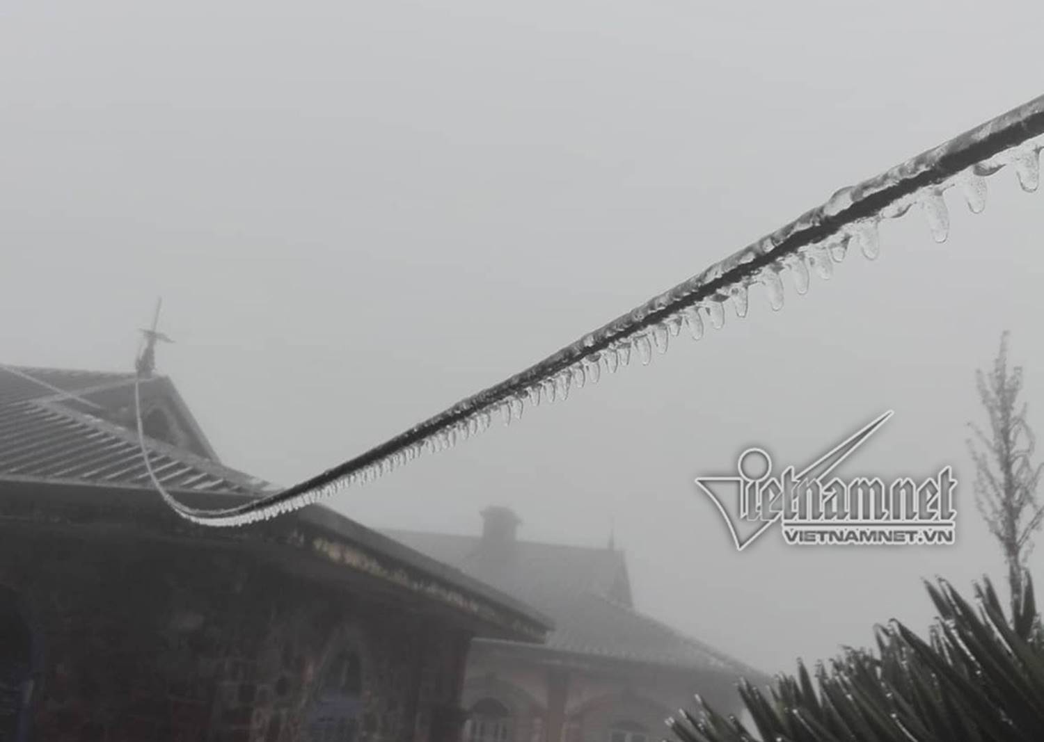 Mẫu Sơn âm 0,5 độ C, băng tuyết phủ kín ô tô-8