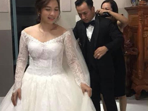 Vợ chồng rapper Tiến Đạt rạng ngời trong hôn lễ riêng tư, nhưng chi tiết này mới khiến người hâm mộ bàn tán-6