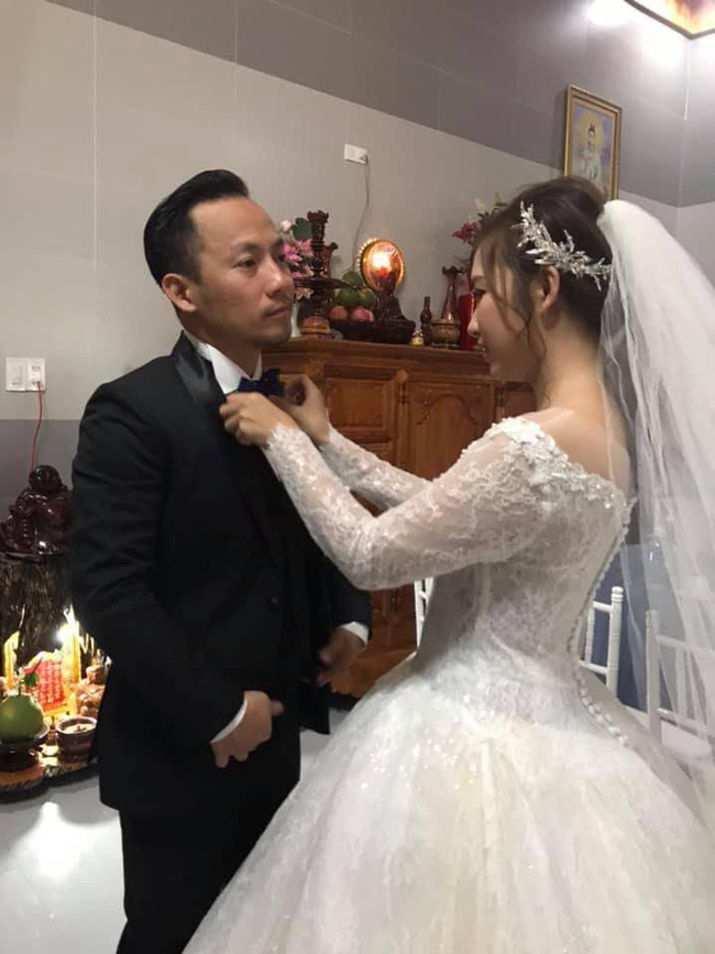 Cô dâu 9x của rapper Tiến Đạt lộ vòng hai lớn trong đám cưới tại tư gia-5