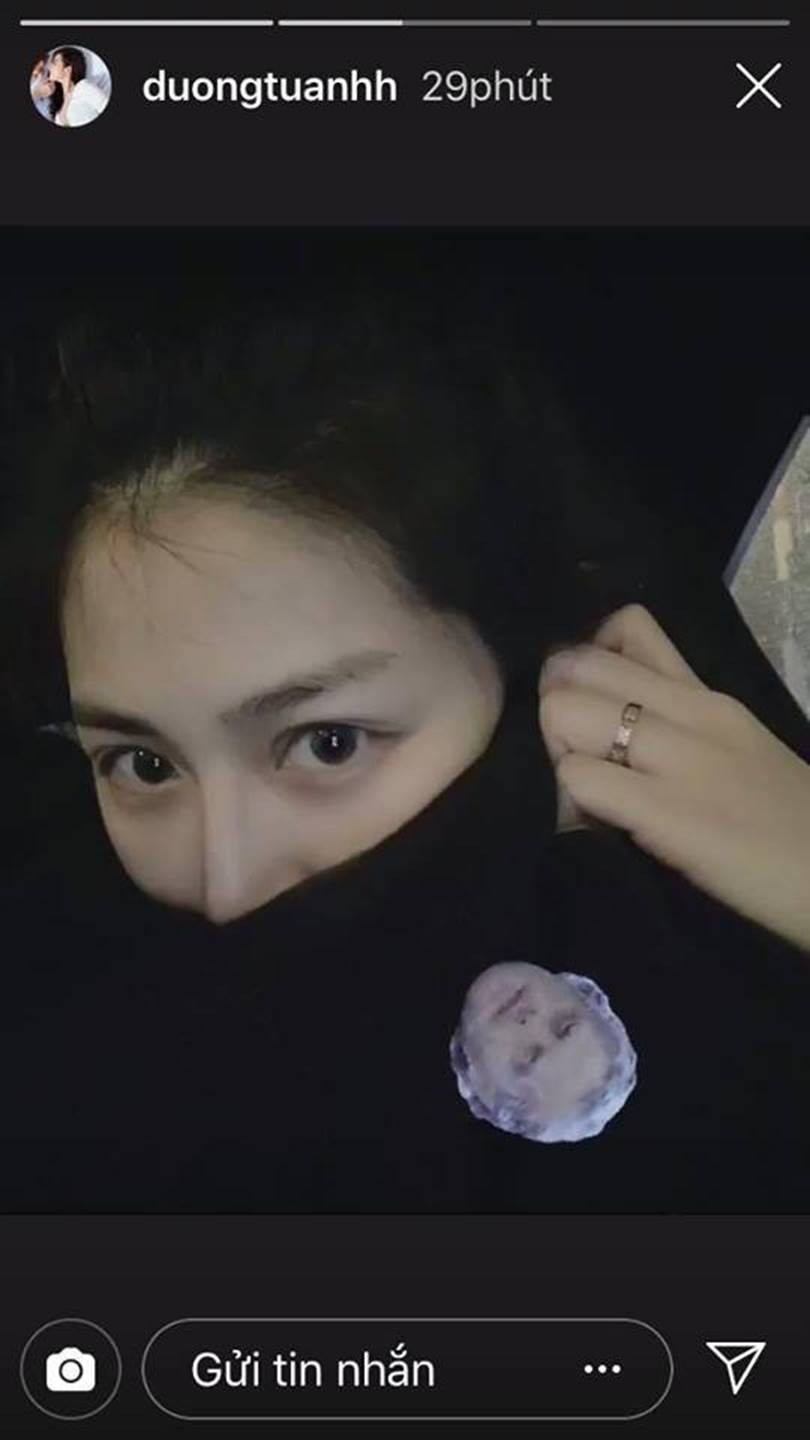 Lần đầu lộ diện sau nghi vấn sinh con đầu lòng, Tú Anh không quên khoe giây phút riêng tư bên ông xã-2