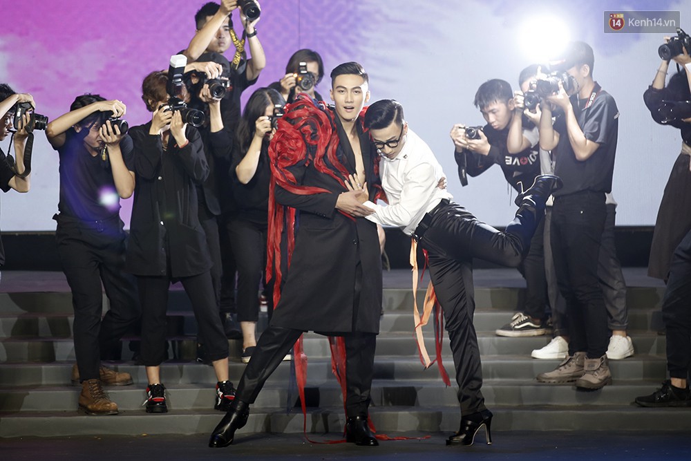 Chung kết The Face 2018 kéo dài lê thê đến lố giờ, bị cắt sóng trực tiếp dù chưa trao giải cho quán quân-2