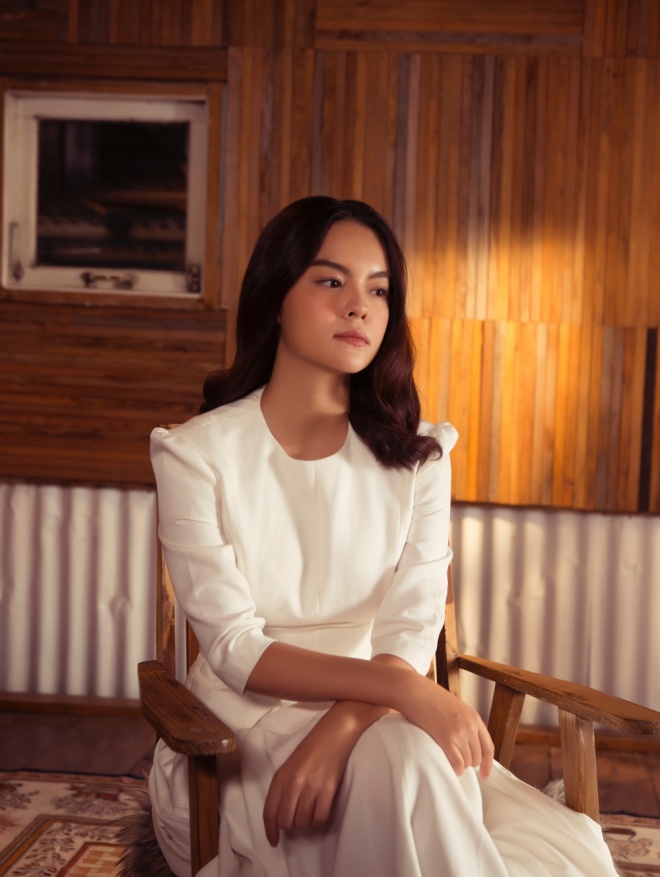 Phạm Quỳnh Anh lại đẹp mong manh giữa nơi sương khói mờ nhân ảnh-2