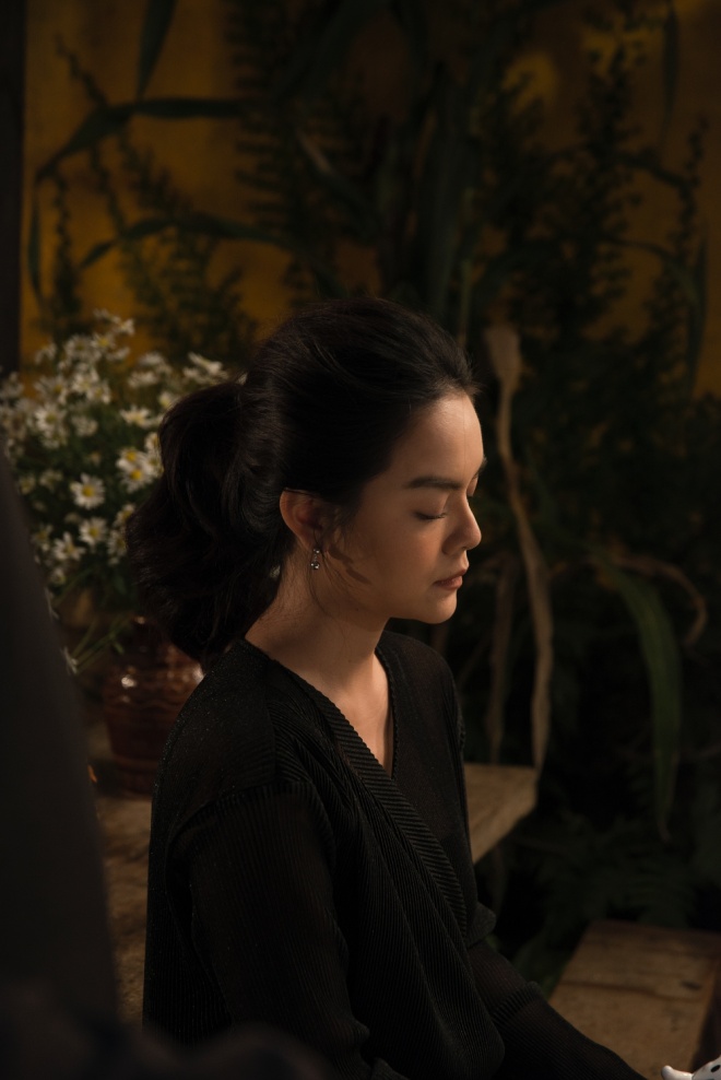 Phạm Quỳnh Anh lại đẹp mong manh giữa nơi sương khói mờ nhân ảnh-8