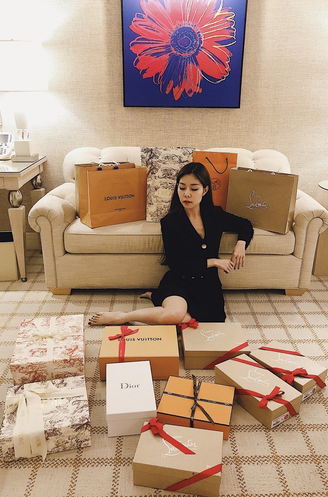 Chi 1,5 tỷ mua đồng hồ vì đi ngang thấy thích, doanh nhân Tuệ Nghi khiến chị em ngưỡng mộ với bài viết ”Phụ nữ cần sự nghiệp để làm gì?”-3