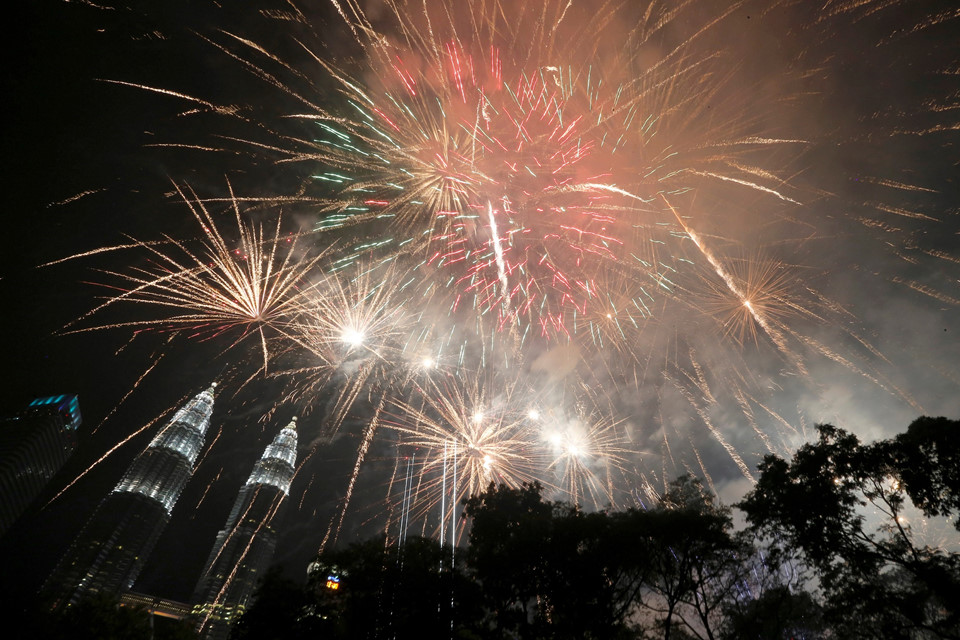 Đại tiệc pháo hoa trên bầu trời châu Á chào đón năm mới 2019-15