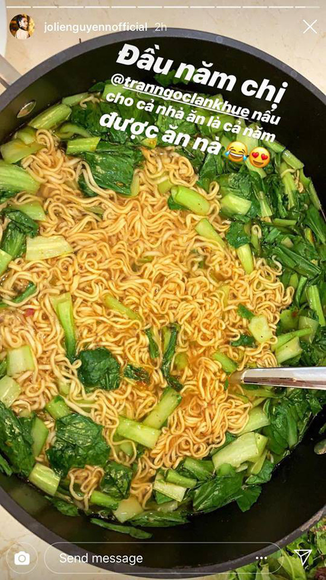 Tiệc chào năm mới của Rich Việt: Dẫn đầu về độ sang chảnh vẫn là hội em chồng Hà Tăng!-15