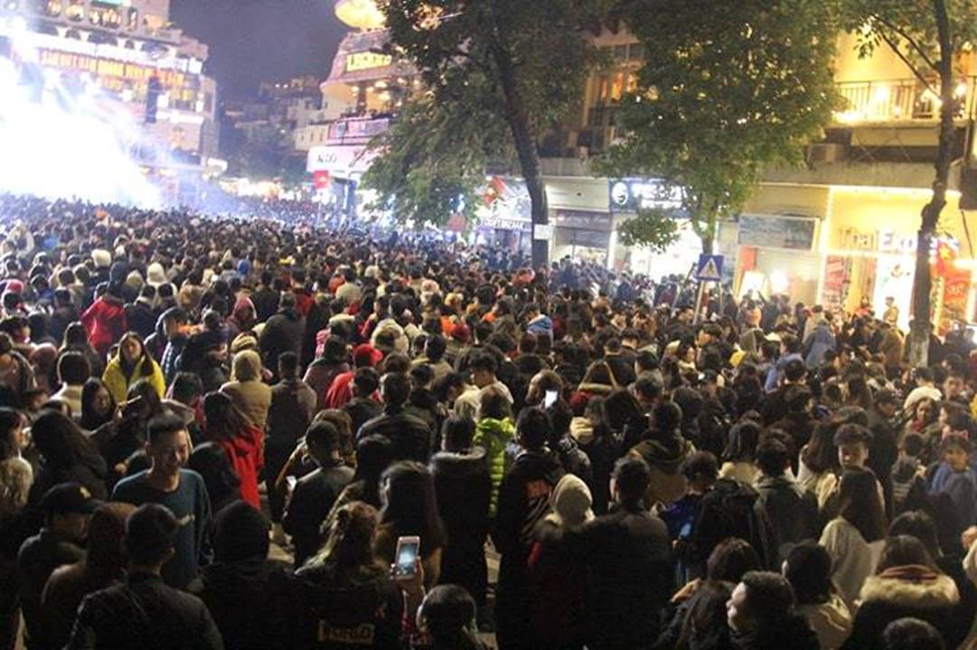 Rộn ràng đón năm mới 2019 khắp 3 miền-20