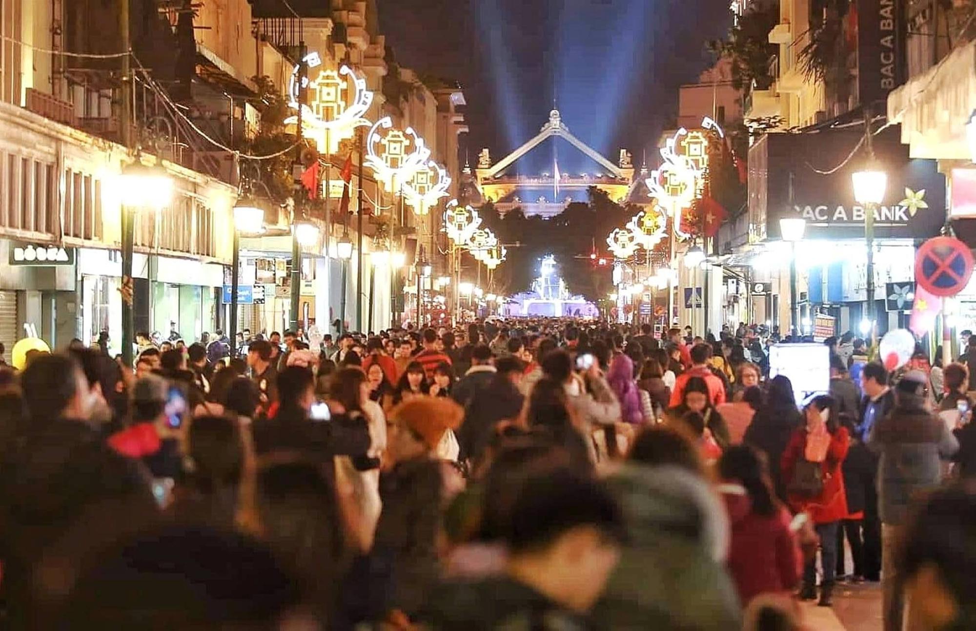 Rộn ràng đón năm mới 2019 khắp 3 miền-28