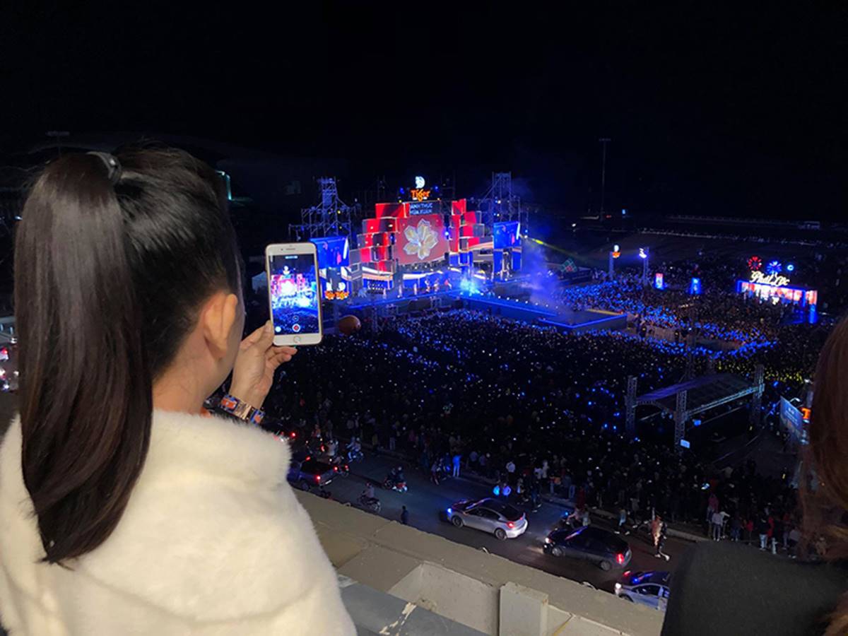 Rộn ràng đón năm mới 2019 khắp 3 miền-43