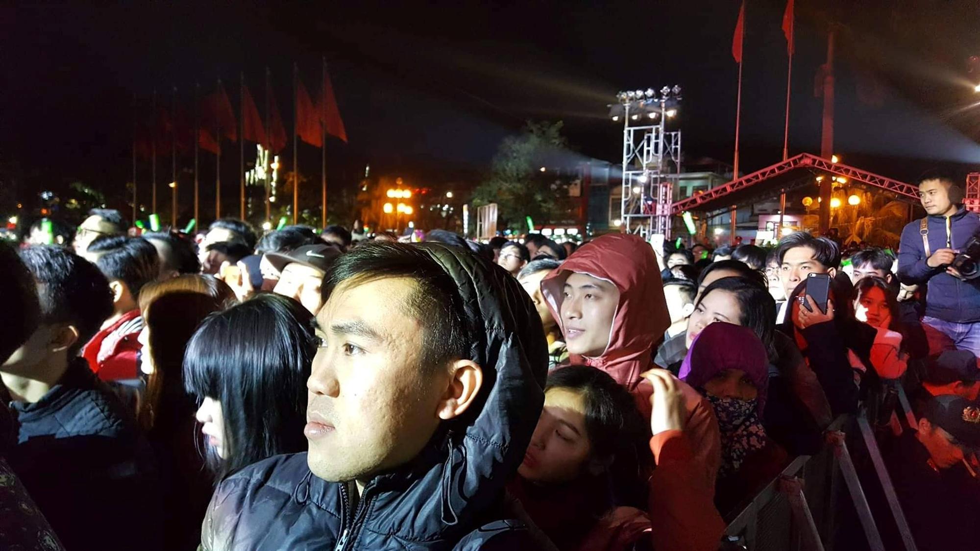 Rộn ràng đón năm mới 2019 khắp 3 miền-47