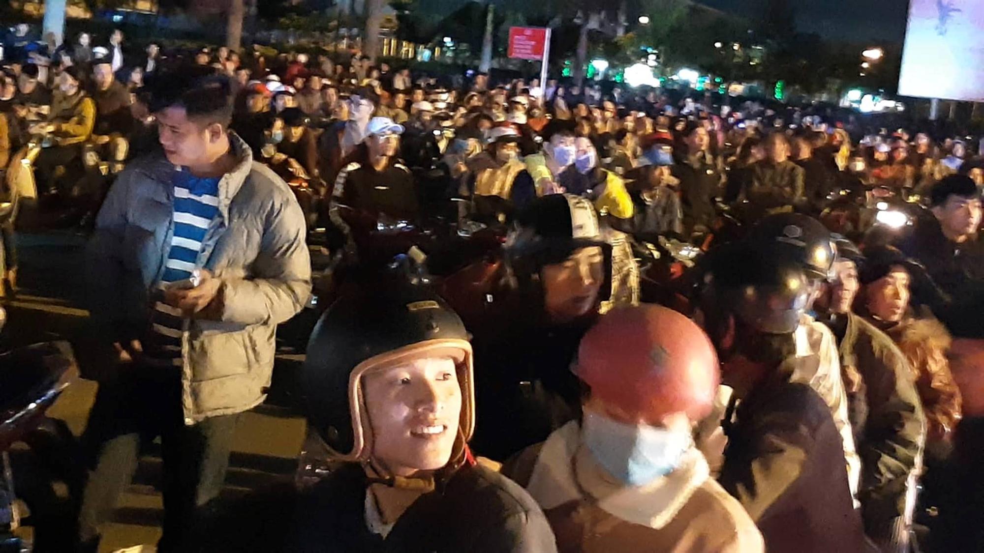 Rộn ràng đón năm mới 2019 khắp 3 miền-52