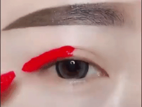 10 kiểu đánh phấn mắt đơn giản 'không đẹp không tính tiền' cho bạn gái xinh lung linh dịp Tết