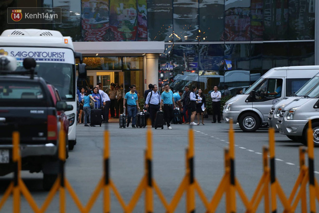 9 du khách Việt trong vụ nổ bom ở Ai Cập đã về đến sân bay Tân Sơn Nhất-4